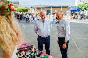 Mercadillo a beneficio de Asperger en el CEIP Las Lomas de Roquetas de Mar