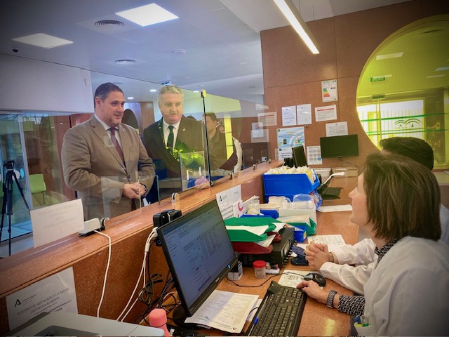 El Distrito Almería acoge a los primeros alumnos de FP Dual de la rama sanitaria 
 