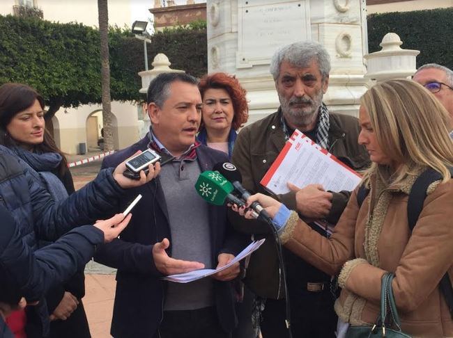 El PSOE intenta frenar con una alegación los cambios en la Plaza Vieja