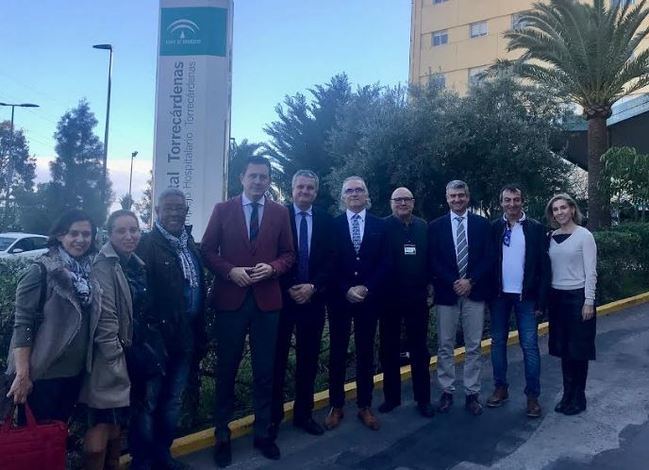 El director general de Cuidados Sociosanitarios visita Torrecárdenas