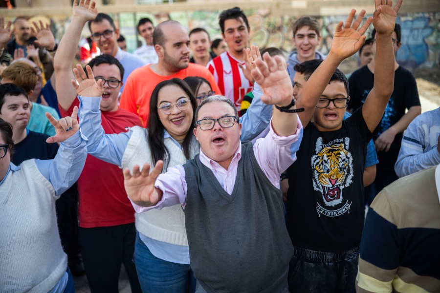 Alcaldesa celebra inicio de obras del Residencial 21 en Almería