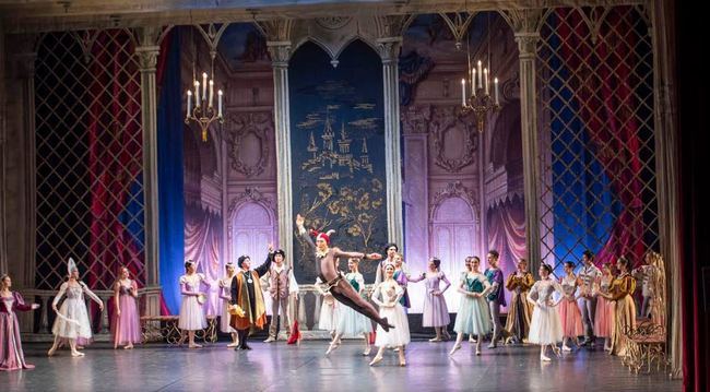 El Ballet Ruso aletea en el Auditorio en un elegante ‘Lago de los Cisnes’