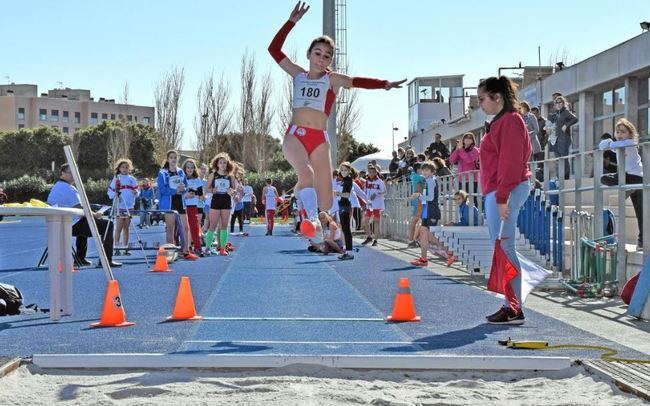 Laura Zarauz y África Castillo baten el récord nacional Sub14 de Salto de Longitud