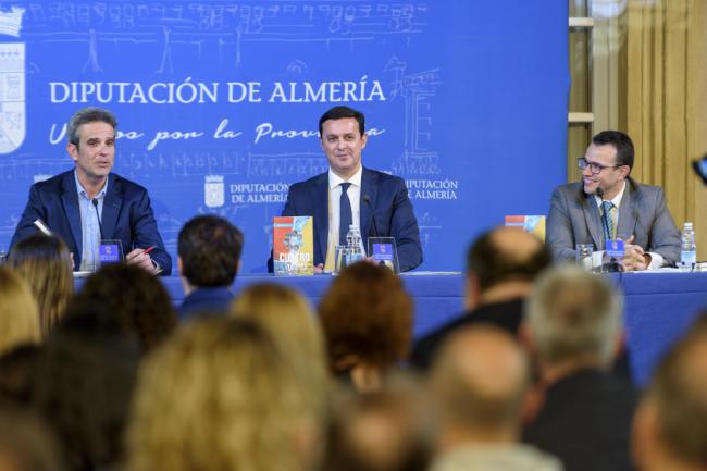 Diputación acoge la presentación de ‘Cuatro Horas’ el libro más personal de Antonio Ríos