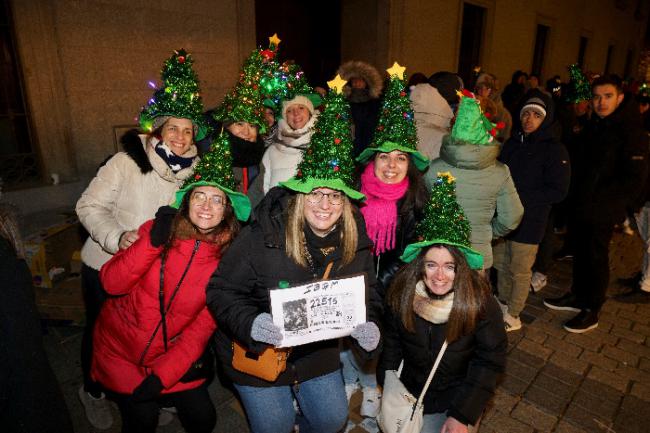 39 niños de San Ildefonso se ofrecieron como voluntarios para el sorteo de Navidad 2024