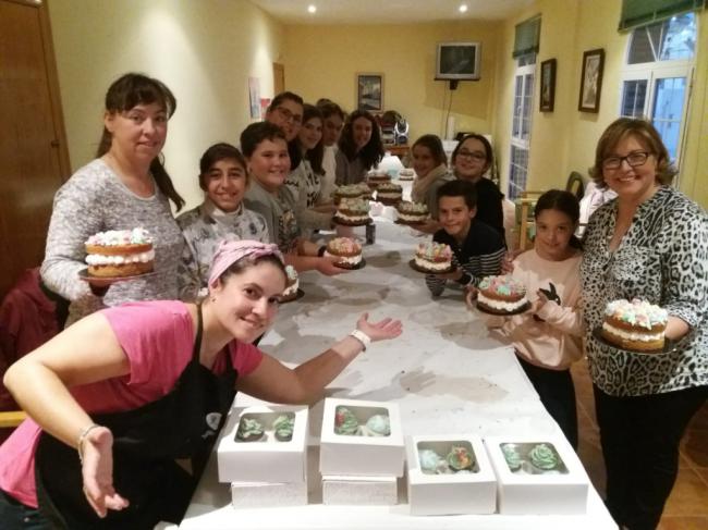 Diputación apuesta por la formación con un taller sobre repostería creativa