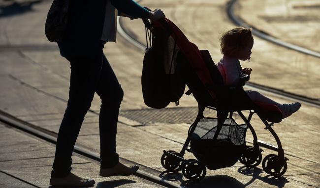 En Almería nace un tercio del total de niños de madre extranjera de Andalucía