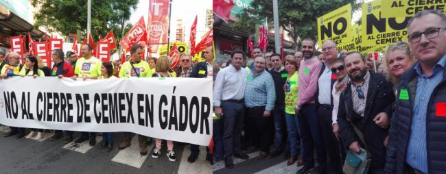 El Paseo de Almería se llena contra el cierre de CEMEX en Gádor