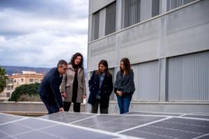 El Ayuntamiento de Almería duplicará sus placas solares y ahorrará 120.000 euros anuales