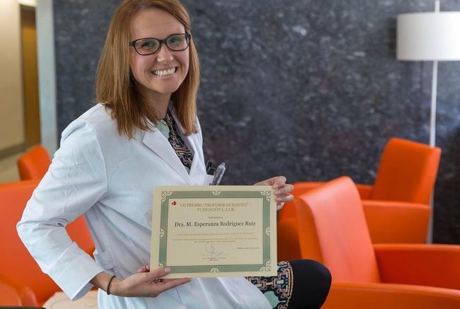 Oncóloga almeriense es premiada por una investigación sobre inmunoterapia y radioterapia