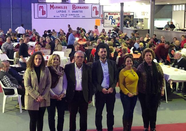 Mayores De Vícar Disfrutaron De Su Convivencia Navideña En Ugíjar