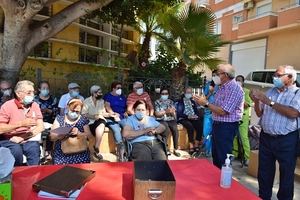 Vícar Reconoce A Los Mayores De Vícar Con Una Fiesta