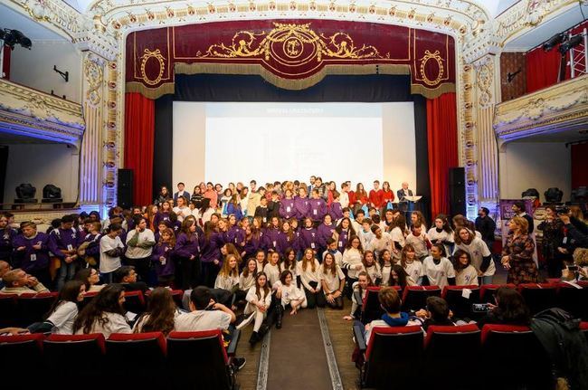 240 ‘Miradas Adolescentes’ proyectan su rechazo a la violencia de género en FICAL