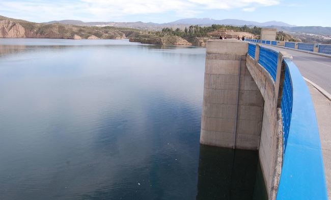 El embalse del Negratín ya está listo para trasvasar agua a Almería