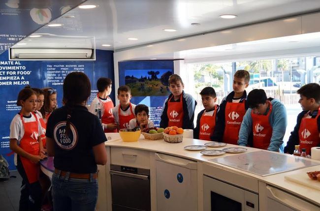 Los escolares se conciencian sobre la alimentación saludable en la caravana ‘Act for food’