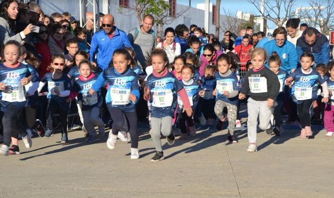 Más de 300 niños inauguran el gran ambiente de la Media