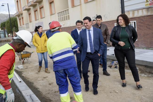 Diputación invierte más de medio millón en transformar la Avenida del Mar de Balanegra