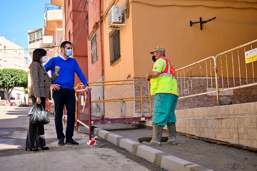 Obras de mejora de las calles Zurgena, Camelia y Menéndez Pidal en el barrio de San Luis