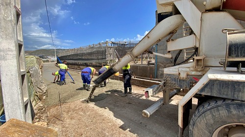 Arranca la pavimentación de once caminos rurales en Berja