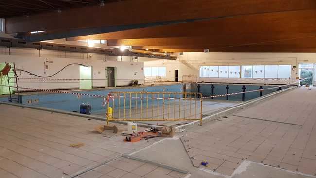 Se inician las obras de rehabilitación de la piscina cubierta de Cuevas