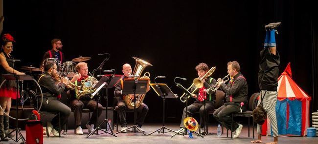 El concierto familiar de la OCAL convierte el Teatro Apolo en una carpa de circo