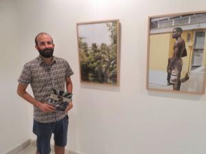 Las fotos de Pablo Vara muestran el latir de Dominica en la Galería Alfareros