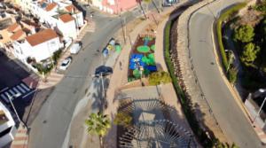 El Ayuntamiento de Roquetas de Mar renueva los parques infantiles en La Rocalla y Aguadulce norte