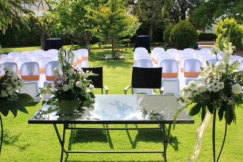 ¿Cómo organizar tu boda en tu propio jardín? Puntos más importantes que debes saber