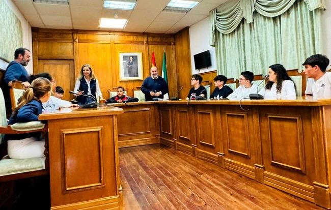 Dalías celebra un Pleno Juvenil por el Día de la Constitución