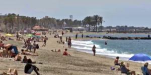 Playas de Almería llenas de bañistas con el calor