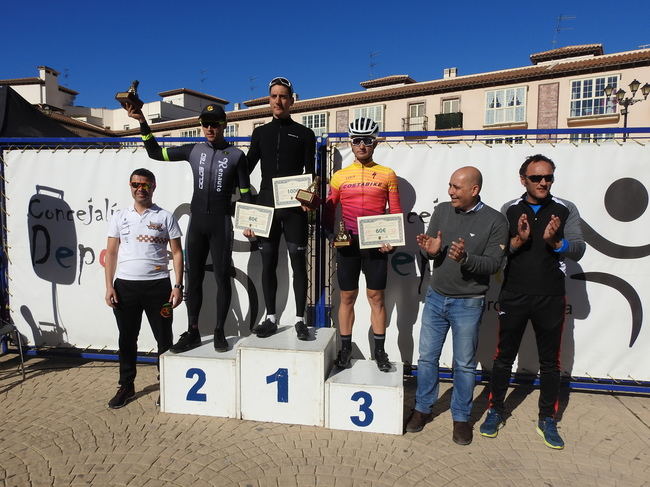 Fran García Rus se proclama ganador de la VII Carrera Ciclista del Cochinillo