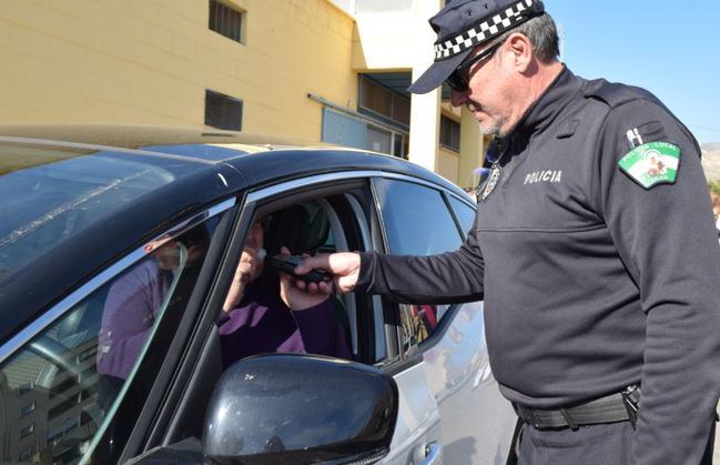 Vìcar Se Adhiere A La Campaña Sobre Vigilancia De Alcohol Y Drogas Al Volante