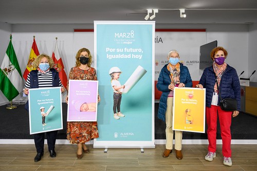 8M: El Ayuntamiento reconoce la trayectoria de ocho mujeres e inaugura el tercer Centro de la Mujer