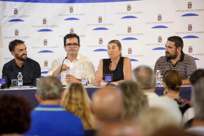 Manu Méndez presenta su libro fotográfico en la Diputación