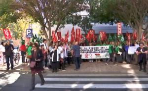 Trabajadores de la Residencia de Tiempo Libre protestan por el cierre