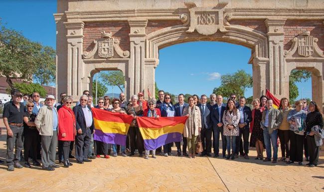 Fernando Martínez dice que 'la memoria, la dignidad y la reparación' cierran las 'heridas'