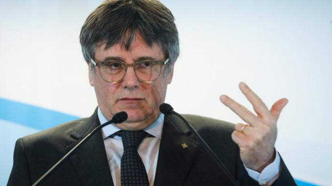 Puigdemont intensifica presión sobre Sánchez