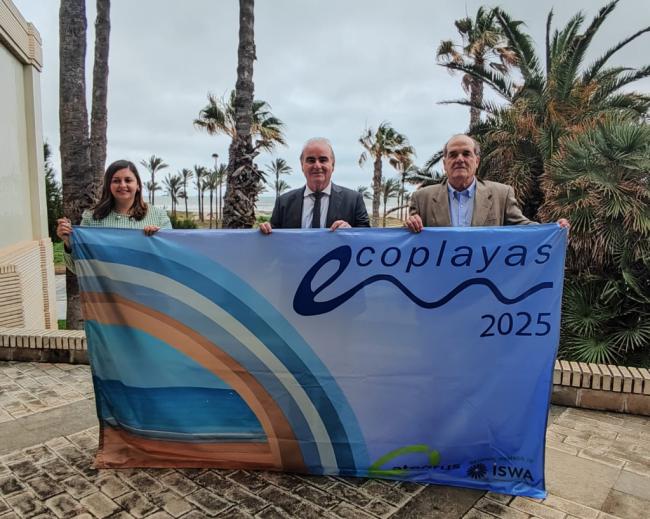 Vera recibe premios BANDERAS ECOPLAYAS 2025