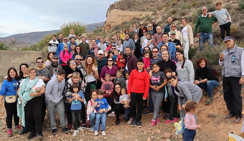 Más de 300 árboles plantados en la reforestación ciudadana en Berja