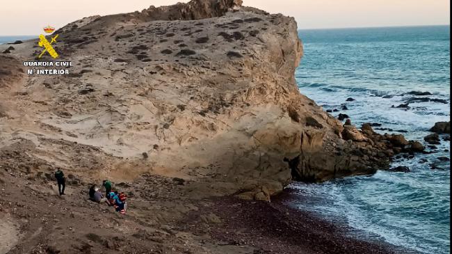 La Guardia Civil rescata a una persona herida en cala Carbón-Níjar