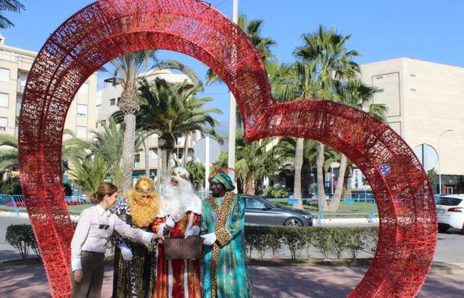 Entregado el premio del selfie navideño de El Ejido