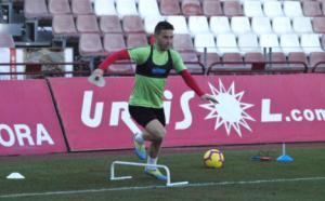 David Rocha realiza su primer entrenamiento con la plantilla rojiblanca