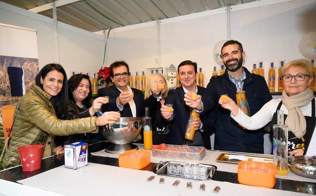 ‘Sabores Almería’ llena el Paseo con lo mejor de la gastronomía provincial