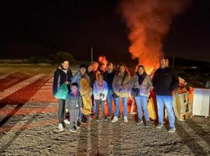 Una treintena de hogueras alumbran los Sanantones de Dalías y Celín