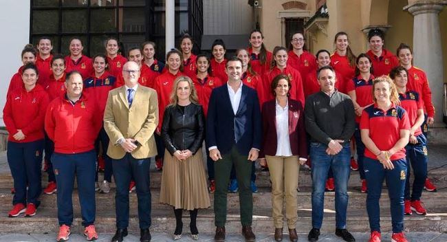 Almería da la bienvenida a ‘Las Leonas’ ante su partido contra Escocia