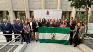 Senadores andaluces celebran el Día de la Bandera