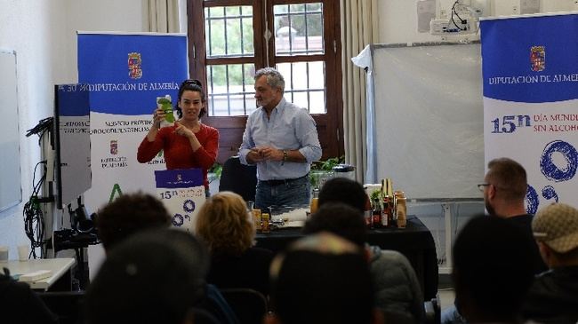 Diputación conmemora el Día Mundial sin Alcohol con talleres de cócteles saludables