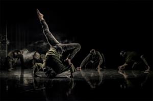 La danza experimental ‘Sinestesia’ llega al Teatro de Berja