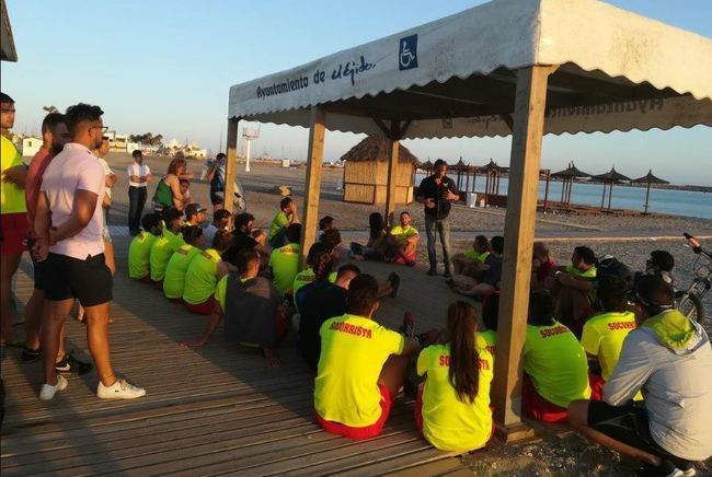 Activados los socorristas y personal de playa en El Ejido