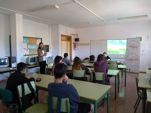 Alumnos del IES Entresierras de Purchena aprenden a crear empresas